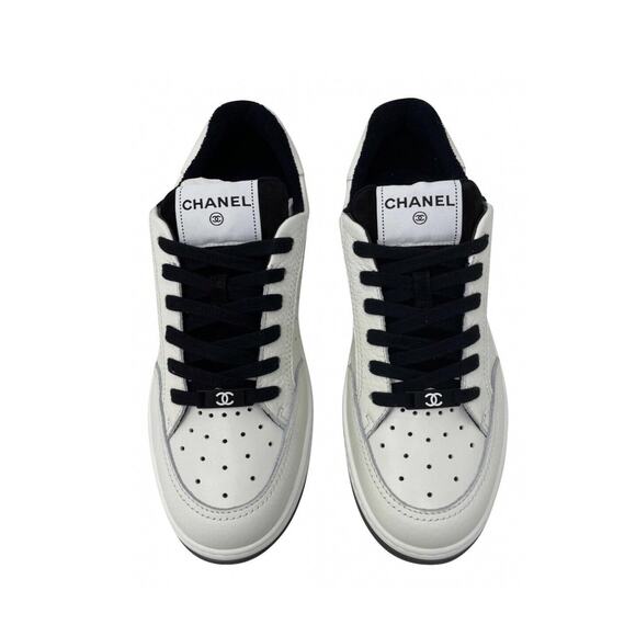 CHANEL Shoes - Chanel Grained Calfskin Fabric Womens Logo Sneakers 39 White Black